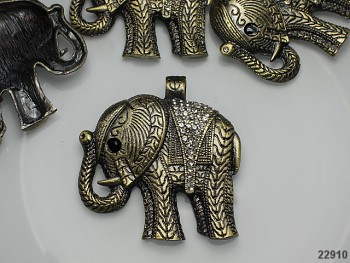 Exklusivní přívěsek bronz obří slon s kamínky