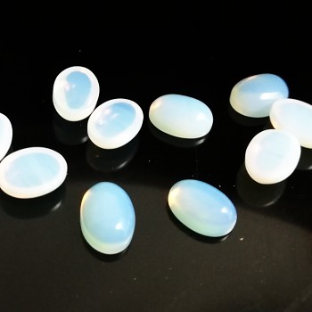 Bílo - modrý opalit kabošonky Opalitu ovál 8x6mm, bal. 2ks